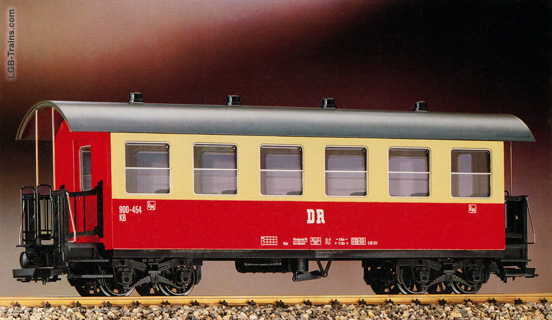 LGB Harzquer Railway excursion coach second class of the East German Railway 3073